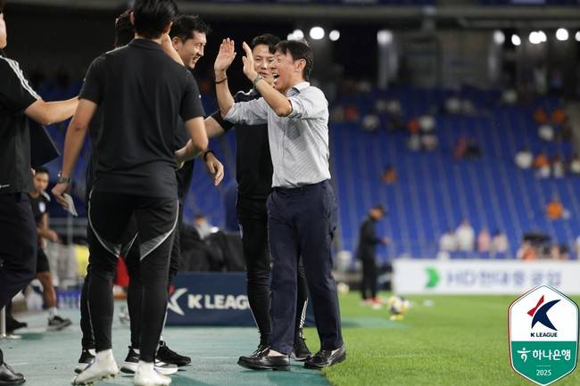 [K리그1 포인트] 인정 받은 김용대 골키퍼 코치만 잔류...울산 김현석호 코치진 구성에도 관심 집중