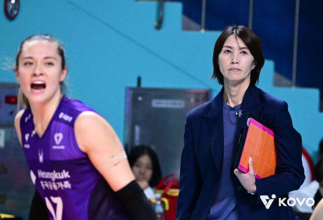 4연승 앞에서 무릎 꿇은 흥국생명...요시하라 감독 “승부가 엇갈린 지점? 실바다” [MD장충]