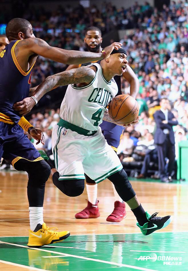 “그냥 농구가 하고 싶다” 174cm 키로 NBA 올스타 2회 선정 전설 아이재아 토마스, 유럽으로 향하나···“유로 리그행 고민 중”