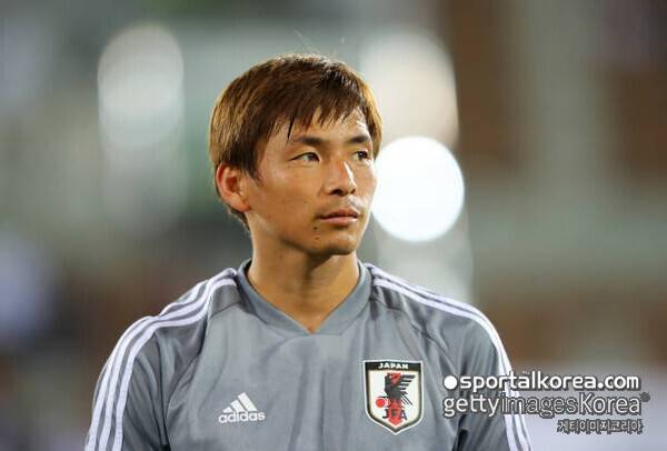 [오피셜] '감독과 악수 거부+코치진에 욕설' 역대급 악동, 아들과 뛰겠단 꿈 현실되나...37세 '베테랑' 이누이, 비셀 고베 입단 확정