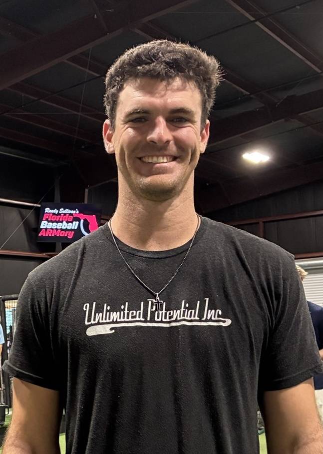 90년 구단 역사상 '최장신' 거인 전격 영입, '300m 타워' 맞먹는 커브에