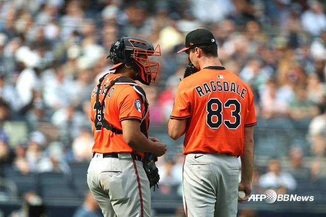 90년 구단 역사상 '최장신' 거인 전격 영입, '300m 타워' 맞먹는 커브에