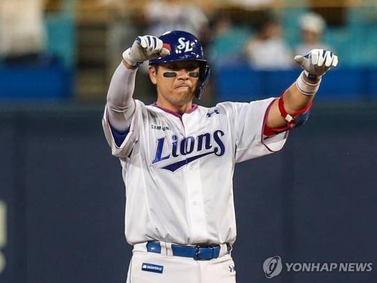 '파란 풍선 날린' 강민호, 마침내 삼성과 2년 재계약한 듯...KBO리그 최초 4번째 FA 계약