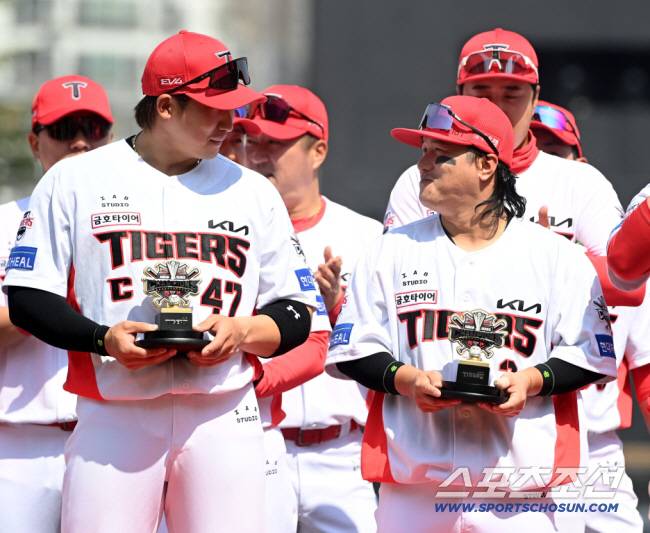 '철밥통' 최형우가 떠났다...'대개편' KIA 타선의 핵심, 나성범-김선빈 DH 전쟁 발발하나