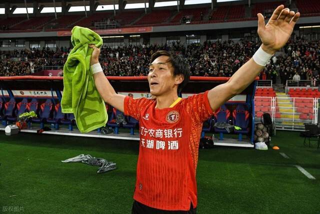 음주운전으로 한국서 퇴출된 일본의 문제아… 중국서 재기한 쿠니모토, 재계약 성사되면 14년 만의 슈퍼리그 日 선수