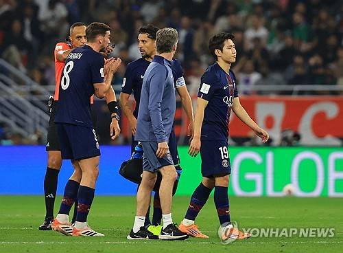 이강인, '핵폭탄급' 악재 발생…'발롱도르 2위' 비닐신 PSG 온다니→뛸 공간 아예 사라지나