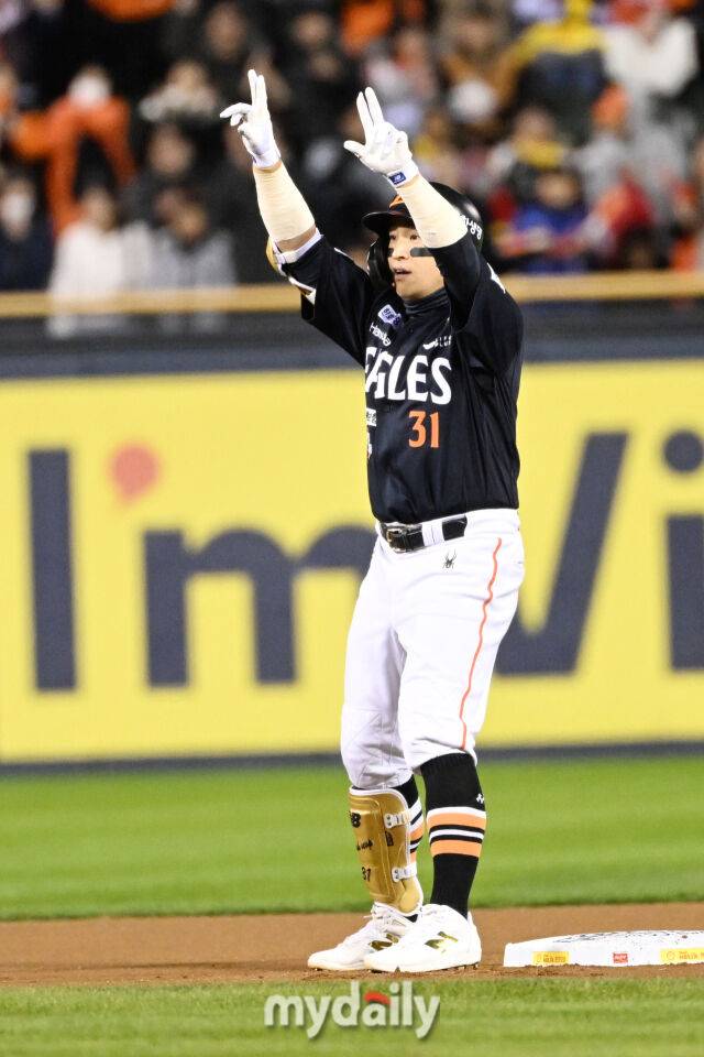 '이럴 수가' KBO 2618안타 사나이에게 왜 이런 시련이…42세 최형우→40세 강민호 다 계약했는데, 36세 손아섭 언제 나오나