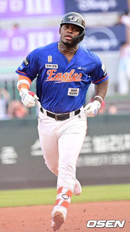 “안 찔러 본 팀이 없다, 다 1R 달라고 하더라” 3년째 고민이다, 한화 내년 중견수는 누구?