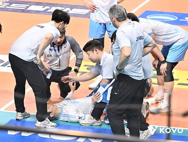 프로배구 독주체제 균열 분위기…뜨거운 세밑 추격전