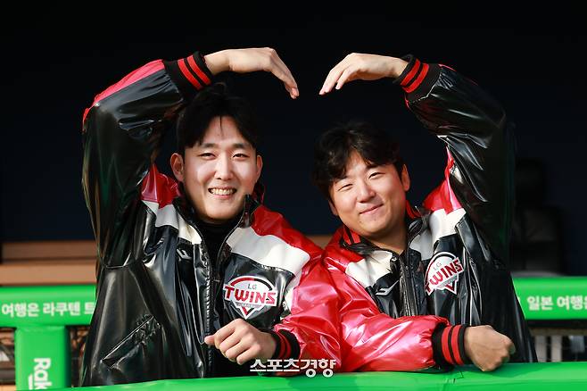 ‘원투펀치’ 같았던 LG 좌완 막내즈, 손주영·송승기 “내년엔 합쳐서 26승 갑니다”[송년 인터뷰]
