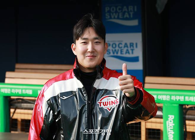 ‘원투펀치’ 같았던 LG 좌완 막내즈, 손주영·송승기 “내년엔 합쳐서 26승 갑니다”[송년 인터뷰]