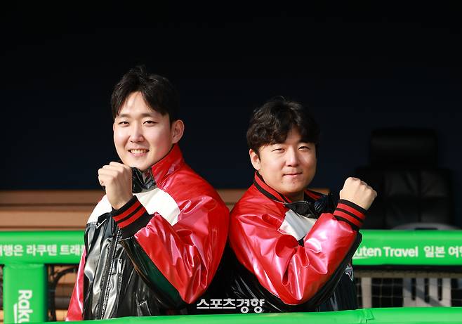 ‘원투펀치’ 같았던 LG 좌완 막내즈, 손주영·송승기 “내년엔 합쳐서 26승 갑니다”[송년 인터뷰]