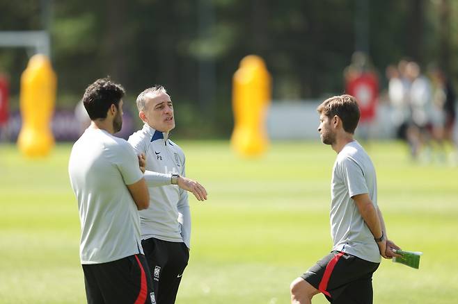 코스타 감독 한국행 굳힌 벤투 감독의 조언, “구단의 니즈, 커리어, 그리고 가족을 생각하라” [SD 현장 라이브]