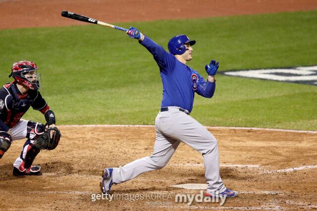 '이럴 수가' 2024년 은퇴 선언했는데 WBC 출전 요청이라니…'염소의 저주' 깬 303HR 베테랑, 그라운드로 돌아오나?