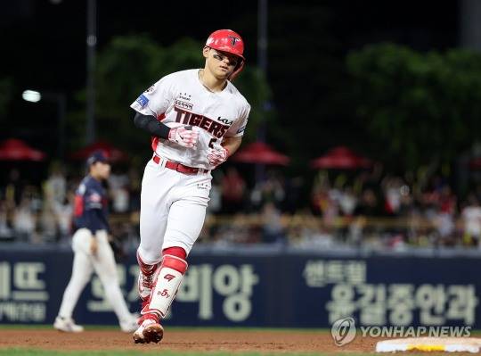'용병은 해답 아니다' KIA, 김도영 6번 포지션 전향 시동 거나...이범호 감독