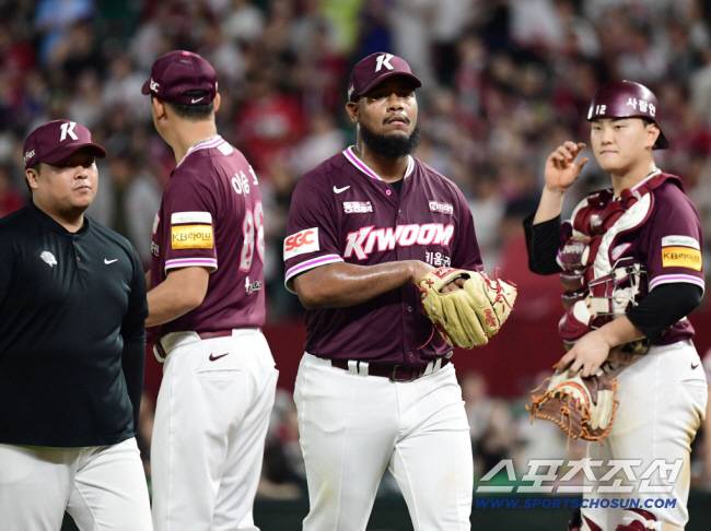 'KBO 드림 이렇게 끝났나' 8경기만에 결별 통보, 기적 없이 복귀했다