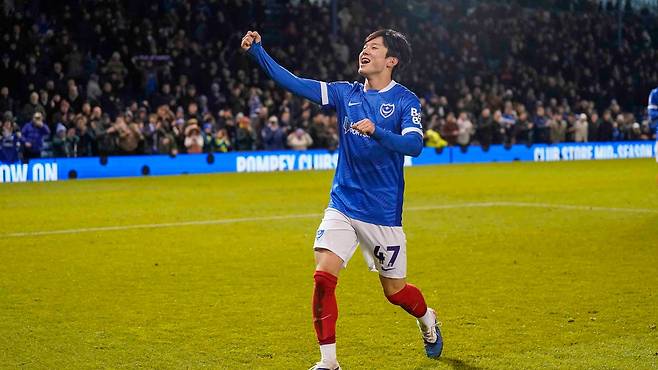 잉글랜드에서 '90+8분 결승골' 터트린 19세 한국인, '경기 MVP' & '최고 평점' 싹쓸이