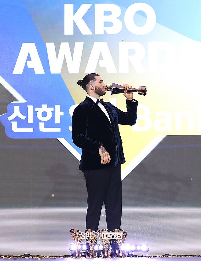 폰세 '역수출' 대박 신화 쓰나…벌써