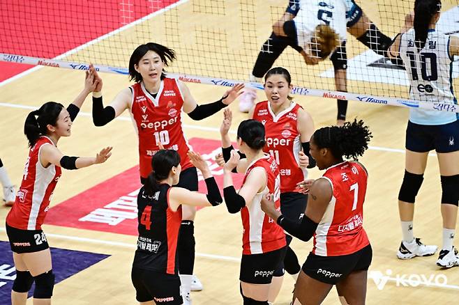 '눈물의 9연패 탈출' 42일만에 이겼다! 실바 압도한 조이 폭주[광주 리포트]