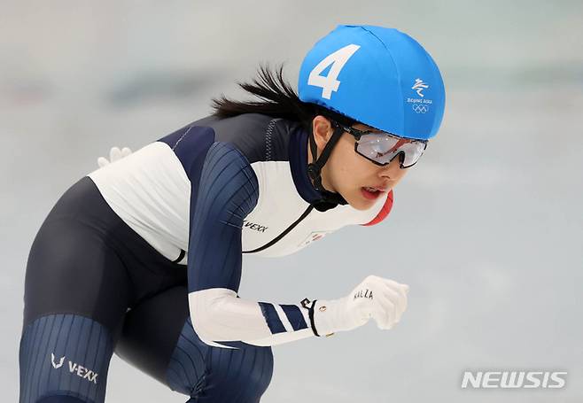 '평창 올림픽 은메달' 빙속 김보름, 은퇴 선언…