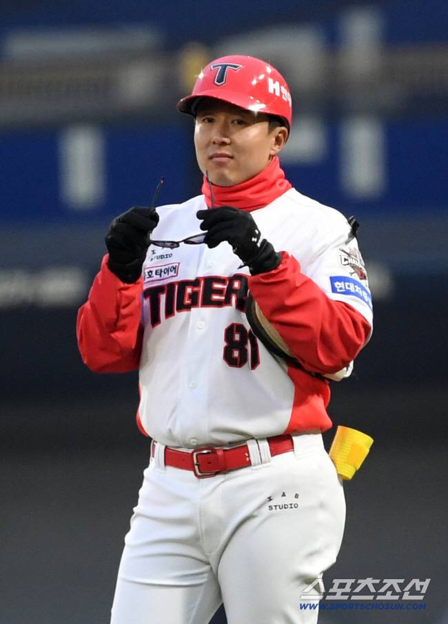 '이대호, 홍성흔 아니다' 초미의 관심, 울산 초대 감독 후보는 장원진-윤해진...단장엔 SSG 출신 류선규 포함