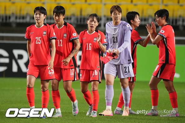 “비즈니스 항공권 태워달라!” 철 없는 여자축구대표팀, 네덜란드에 33분 5골 준 처참한 경기력…아시아컵 어쩌나