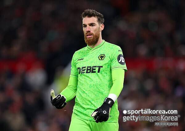 [PL 19R] '대한민국 전멸' 현실로...황희찬 '치명적 실수→선제골 헌납' 울버햄튼, 맨유와 1-1무 → 0승으로 2025년 마무리