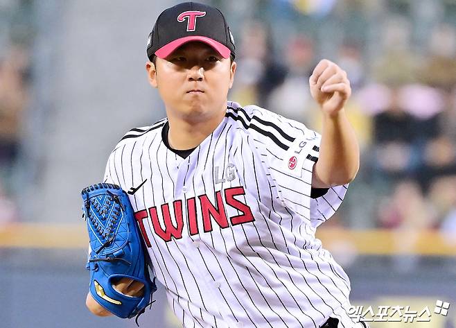 신인상 아쉽게 놓쳤지만, 연봉 협상 '칼 갈고 있다'…2025 LG '히트상품' 송승기, 억대 연봉 진입 여부 '주목'