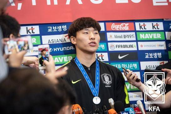 [오피셜] 韓 최초 U-20 월드컵 결승+AG 3연패 주역 GK, '7회 우승' 2부 명문팀 입단한다... 성남, '국대급 수문장' 이광연 영입