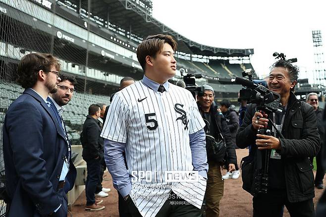 이정후 가볍게 넘는다더니 30% 수준 폭망… 그런데 日은 벌써부터 정신 승리? 도대체 왜?