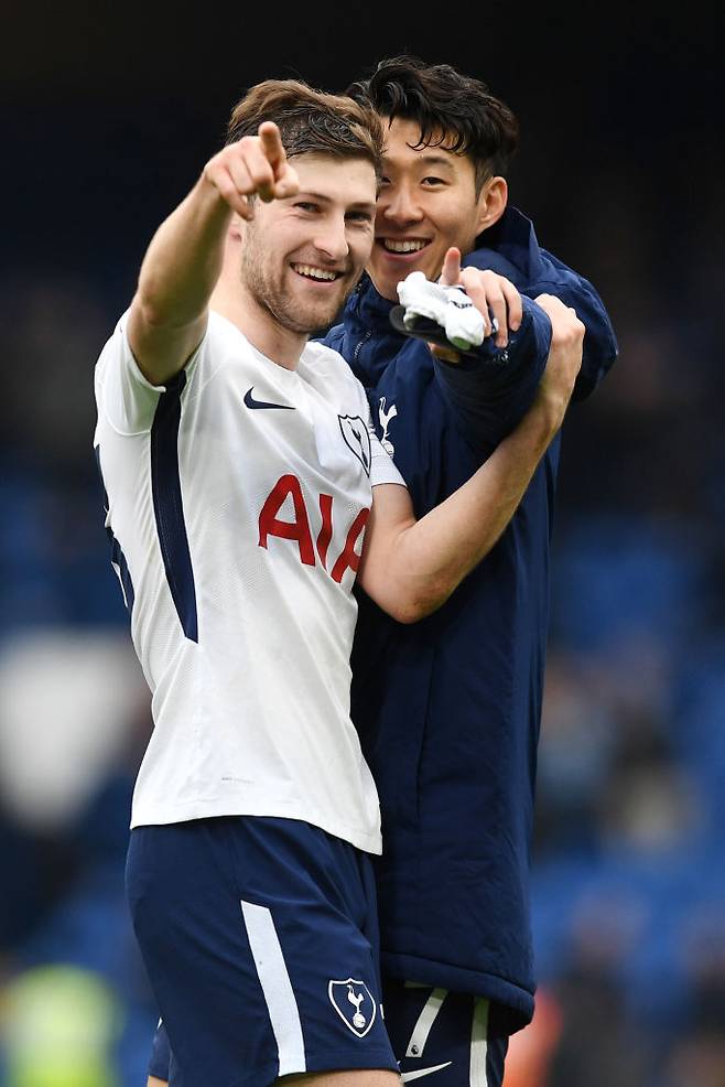 “손흥민은 가장 친한 친구이자, 내 아들의 대부” 절친 ‘이별 임박’…계약기간 6개월 남은 데이비스, 커리어 첫 佛 무대 입성 가능성 대두