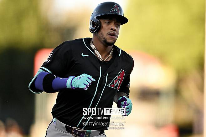 다저스에 홈런→홈런→홈런→홈런 폭격했는데 트레이드 무산 날벼락…1700억 올스타 갈곳이 안보인다