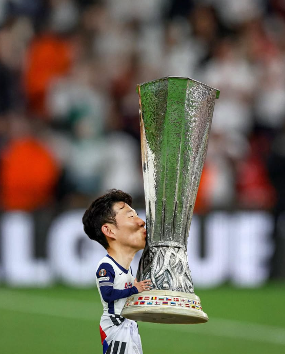 '봐요, 우리 SON이에요' LA FC+토트넘...앞다투어 손흥민 포스팅으로 한 해 되새김질