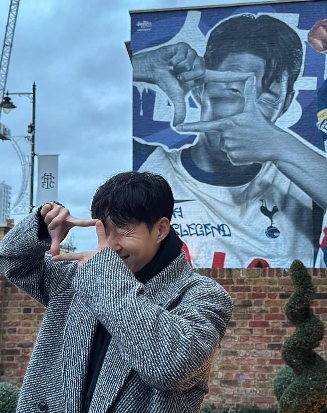 '봐요, 우리 SON이에요' LA FC+토트넘...앞다투어 손흥민 포스팅으로 한 해 되새김질