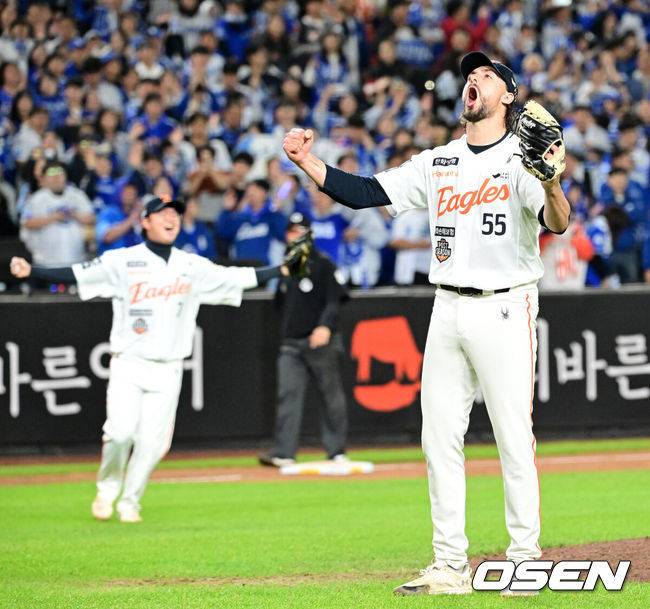 '36억' 대전예수 역수출 신화 초비상…'781억' 일본인 투수 영입 직격탄, 선발진 잔류 첩첩산중