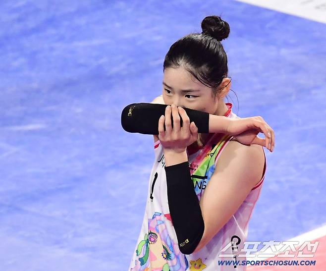 '김연경 은퇴로 걱정했는데…' 제자가 왔다, V리그는 무사했다...'신의 한수' 된 OK저축은행의 부산행