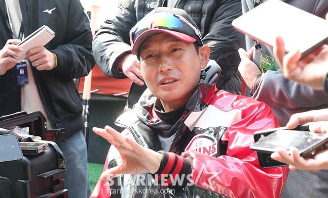 '한때 157㎞' LG 필승조, 사비 들여 美 유학→ERA 20.25 '3년째 제자리걸음' 올해는 다를까