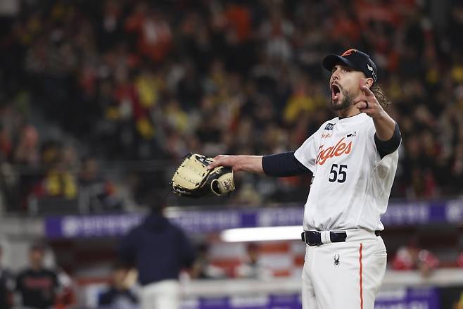 ‘독립리그 신화’ 한화 출신 와이스, MLB 휴스턴 내부 경쟁 더 치열해졌다…이마이 합류 초비상