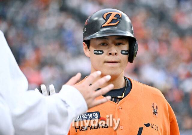 노시환·구자욱·원태인 비FA 다년계약 데드라인 사실상 D-7? 사이판에 멜버른에 괌으로 ‘바쁘다 바빠’