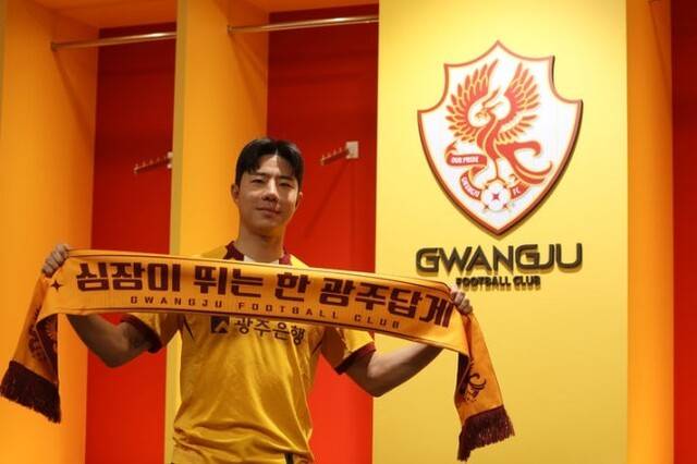 [오피셜] 최강희 시절의 전북서 데뷔한 '韓 4부 도움왕 출신' DF, 기적의 1부 재입성... 광주, 박원재 전격 영입