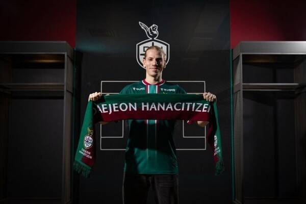 [오피셜] '인생 역전' 스웨덴 7부서 대한민국 우승 경쟁 구단으로...대전하나시티즌, 루빅손 영입