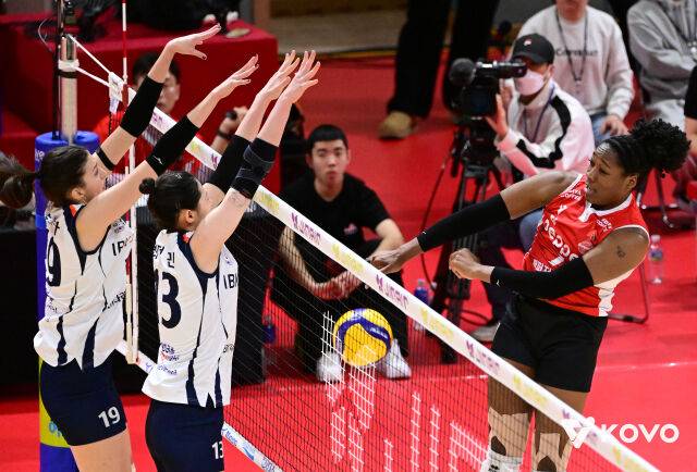 '알고 보니 OH 체질?' 포지션 바꾸고도 '맹활약', 상대 외인과의 정면 대결이 즐겁다...빅토리아의 자신감