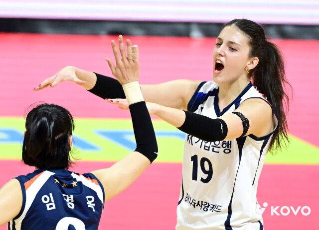 '알고 보니 OH 체질?' 포지션 바꾸고도 '맹활약', 상대 외인과의 정면 대결이 즐겁다...빅토리아의 자신감