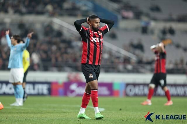 서울 온 지 겨우 반년 됐는데… 中 매체 보도,