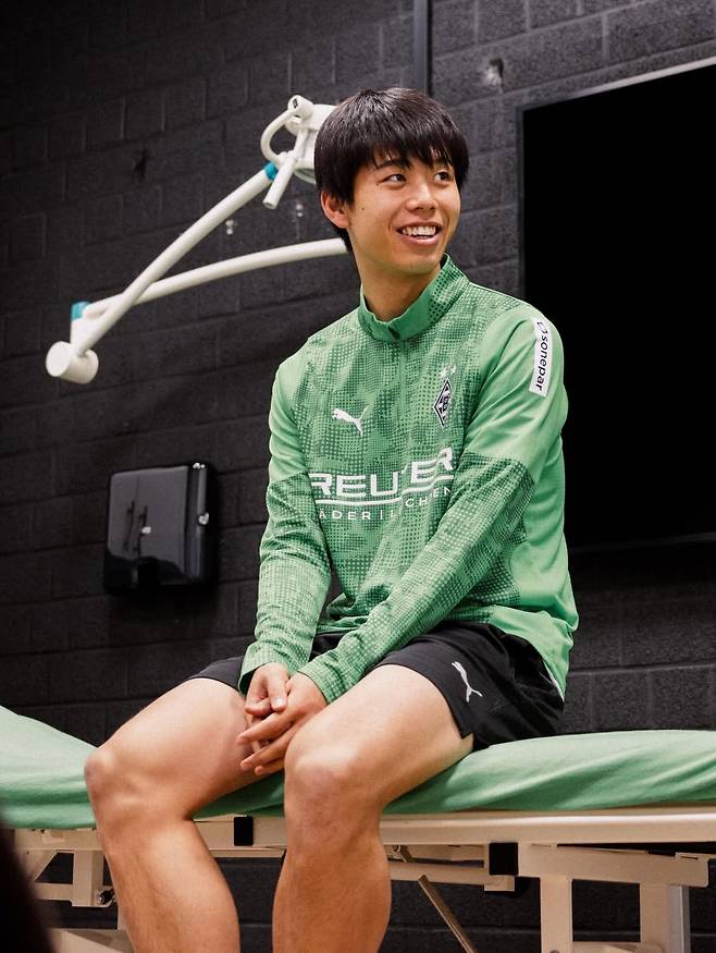 [오피셜] 일본이 탄식, EPL '0경기'→ 6개월 만에 독일행…日 차세대 CB 다카이 고타, 묀헨글라트바흐 임대 이적, 한국 대표 옌스와 한솥밥