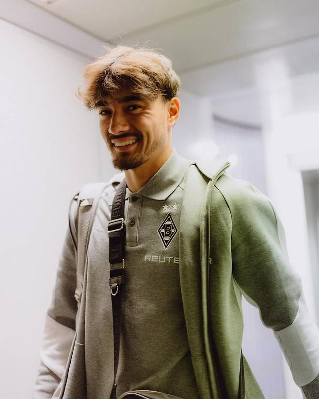 [오피셜] 일본이 탄식, EPL '0경기'→ 6개월 만에 독일행…日 차세대 CB 다카이 고타, 묀헨글라트바흐 임대 이적, 한국 대표 옌스와 한솥밥