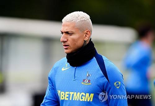 케인+손흥민+존슨 모두 OUT→'킹' 히샬리송 대단하네…방출 1순위 예상 깨고 '토트넘 주전 원톱'