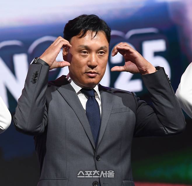 “이승엽 나가” 두산 ‘최악 감독’으로 불리지만…이승엽이 ‘무능한 지도자’는 아닌 이유 [SS시선집중]