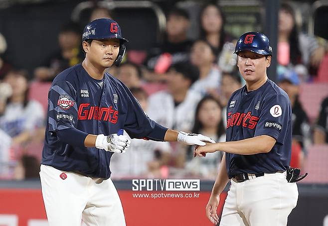 KBO에 신드롬 일으켰던 롯데 트레이드 최고 성공작, 올해는 거포 3루수와 시너지 일으키나…홈런 꼴찌 부활의 열쇠