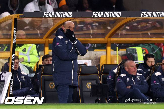 '멸망전'에서 황희찬에게 당한 웨스트햄, 누누 감독 '경질설' 나온다...